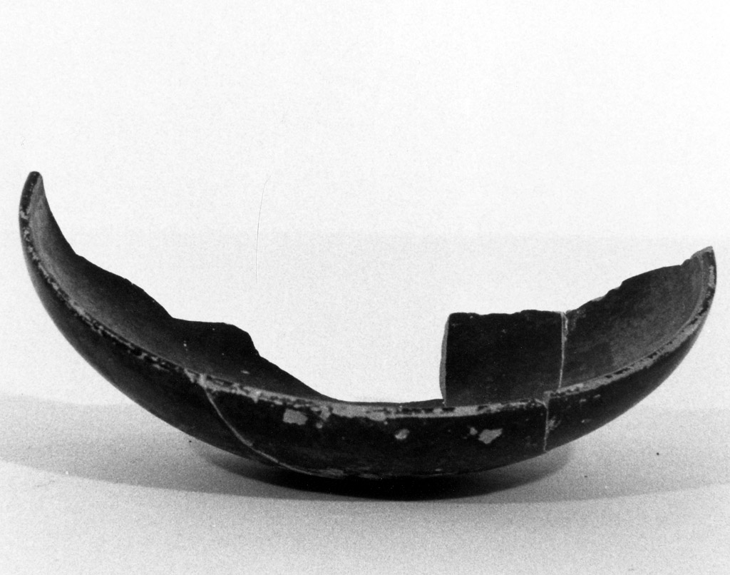 coppetta - produzione apula (sec. IV a.C)