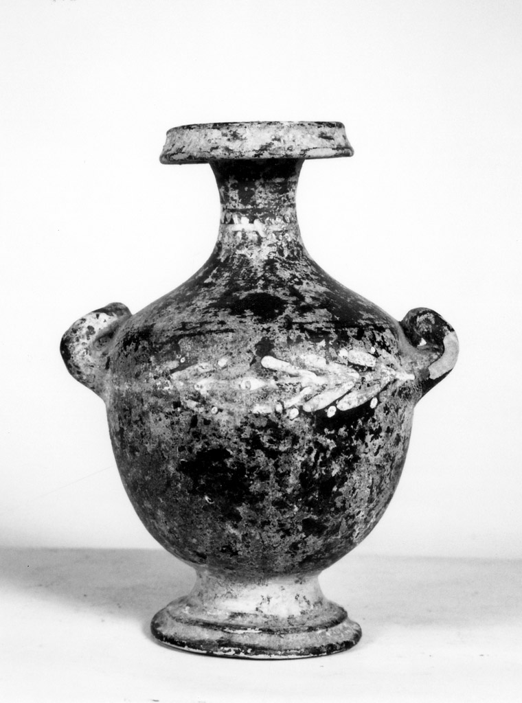 hydria - produzione apula (seconda metà sec. IV a.C)