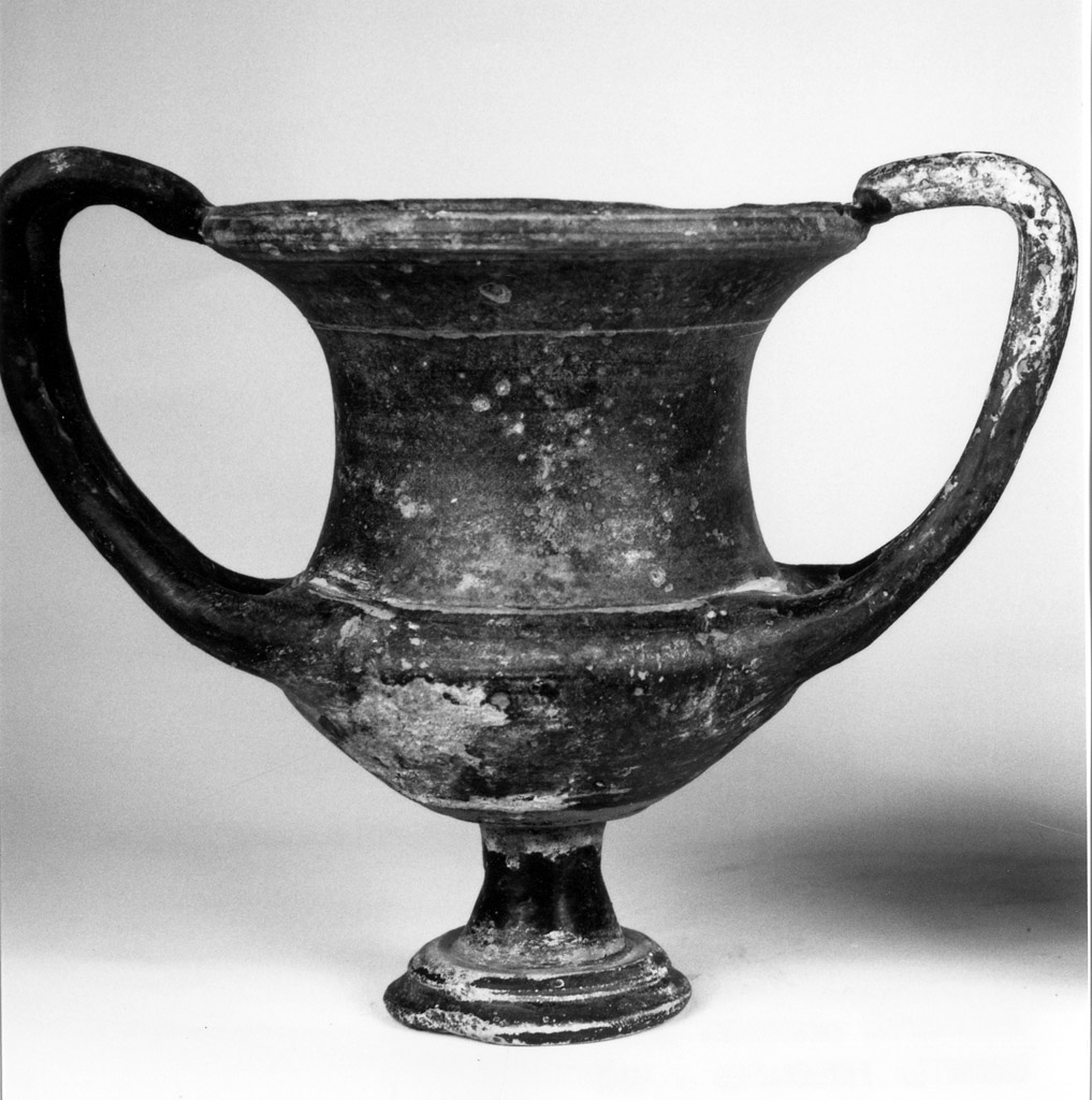 kantharos - produzione apula (fine/ inizio secc. IV/ III a.C)