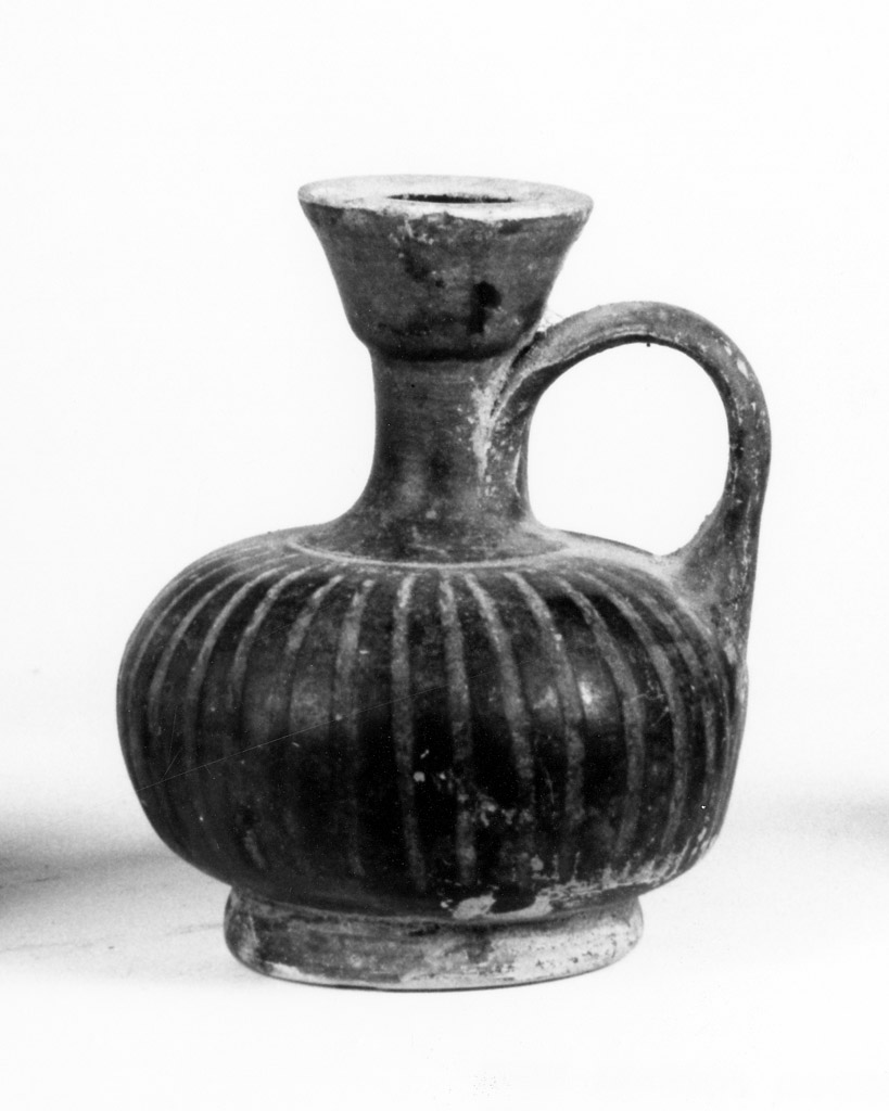 lekythos - produzione apula (sec. IV a.C)