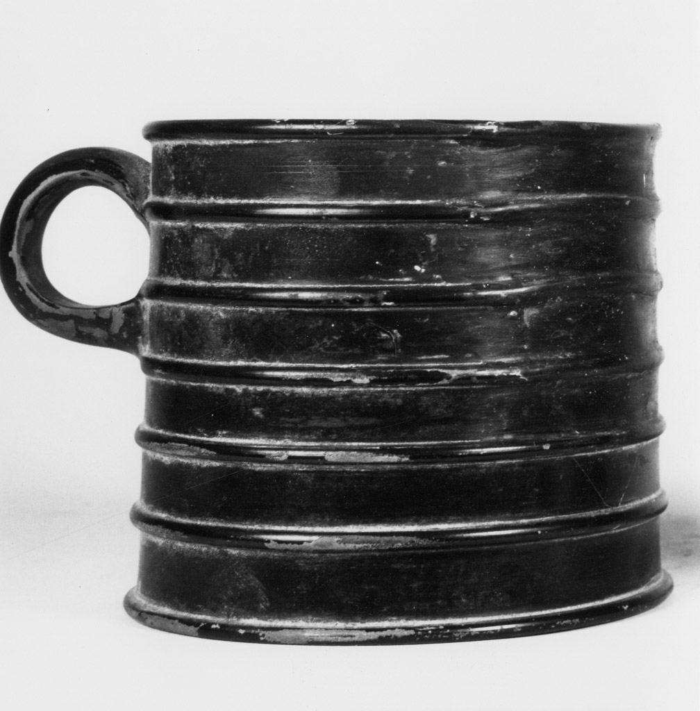 bicchiere - produzione apula (fine/ inizio secc. IV/ III a.C)