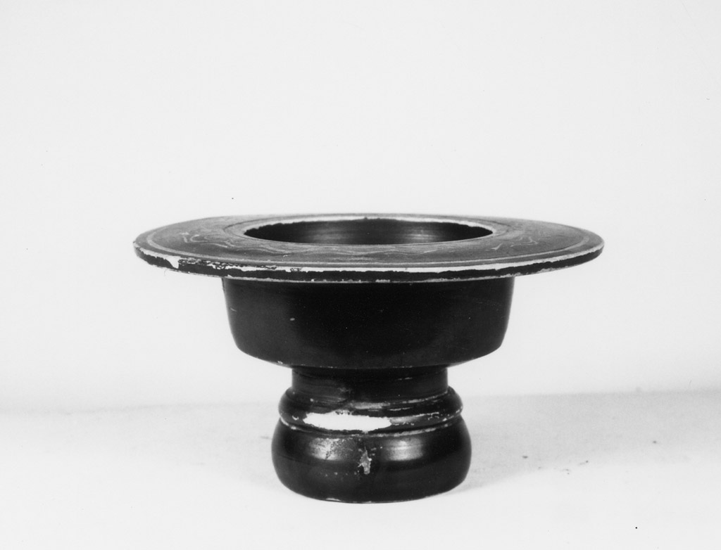 coppetta - produzione apula (seconda metà sec. IV a.C)