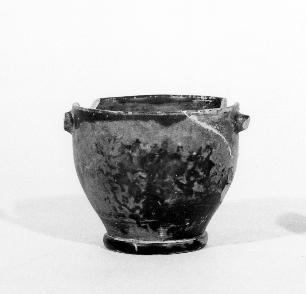 skyphos/ frammento - produzione apula (fine/ inizio secc.V/ IV a.C)