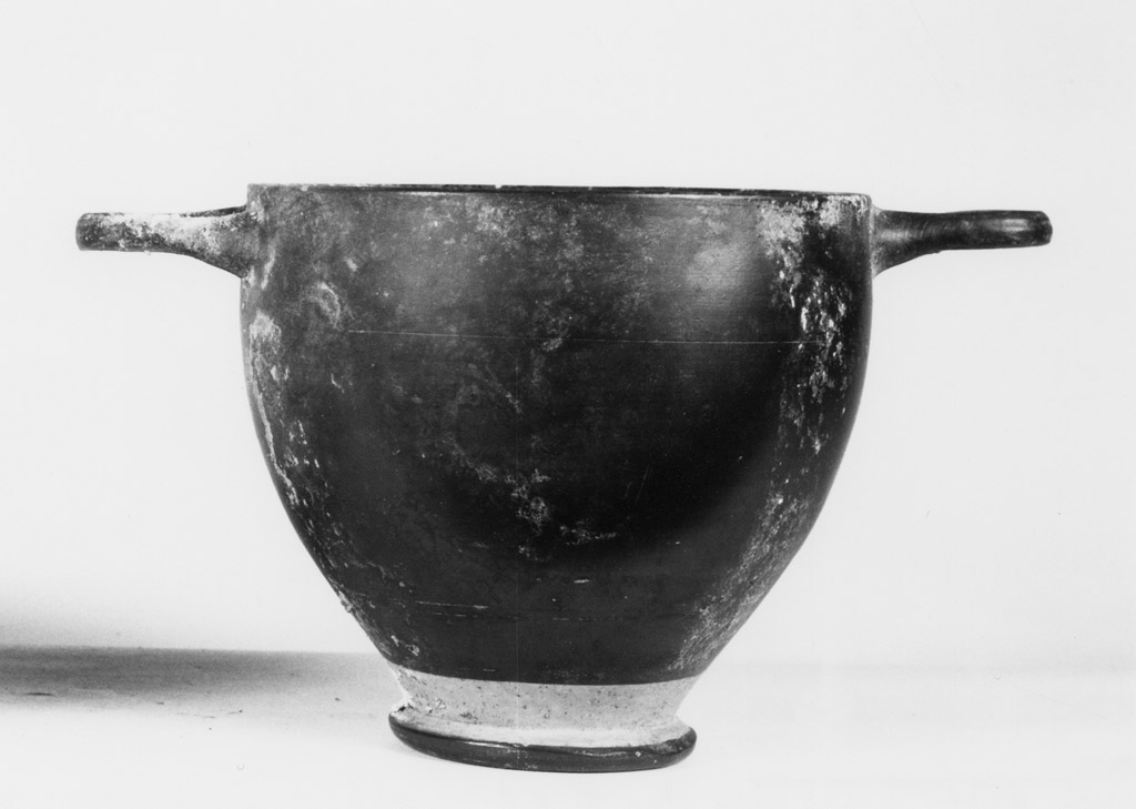 skyphos - produzione apula (seconda metà sec. IV a.C)