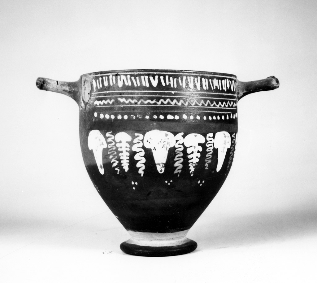 skyphos - produzione apula (ultimo quarto sec. IV a.C)