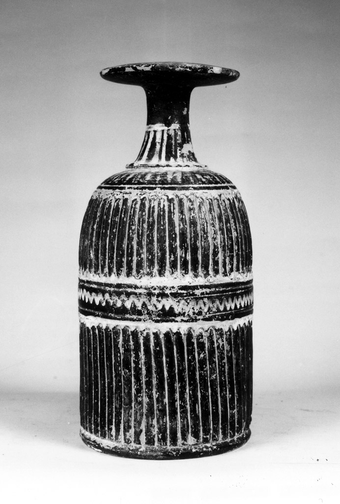 bottiglia - produzione apula (primo quarto sec. III a.C)