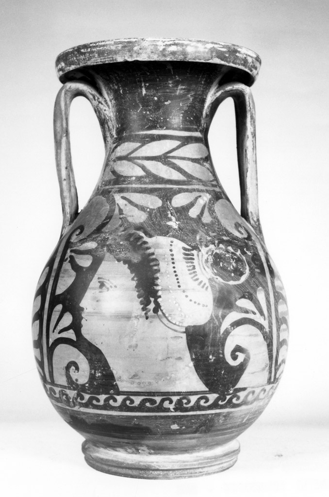 testa femminile (pelike) - produzione apula (seconda metà sec. IV a.C)