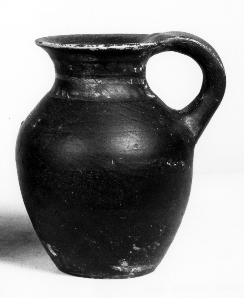 boccale - produzione apula (seconda metà sec. IV a.C)