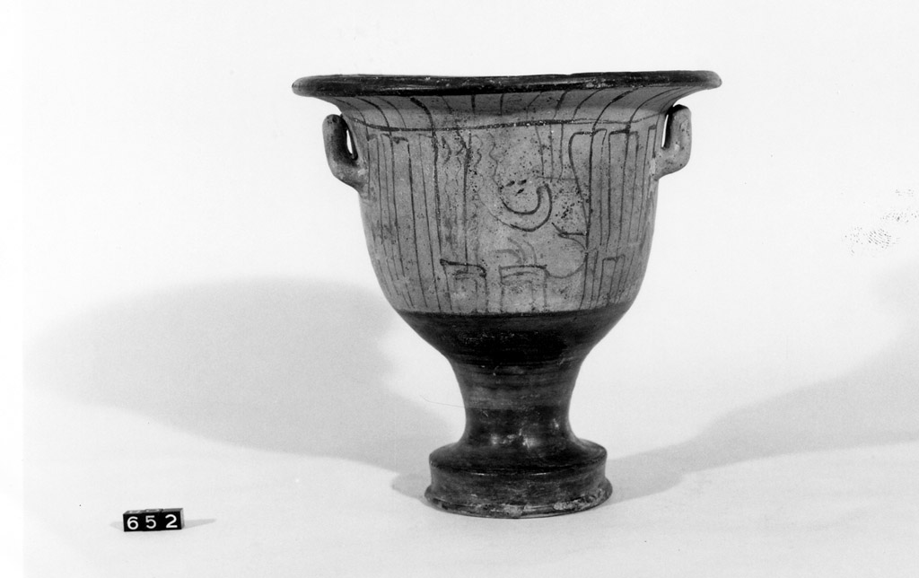 cratere a campana - produzione peuceta (metà sec. IV a.C)