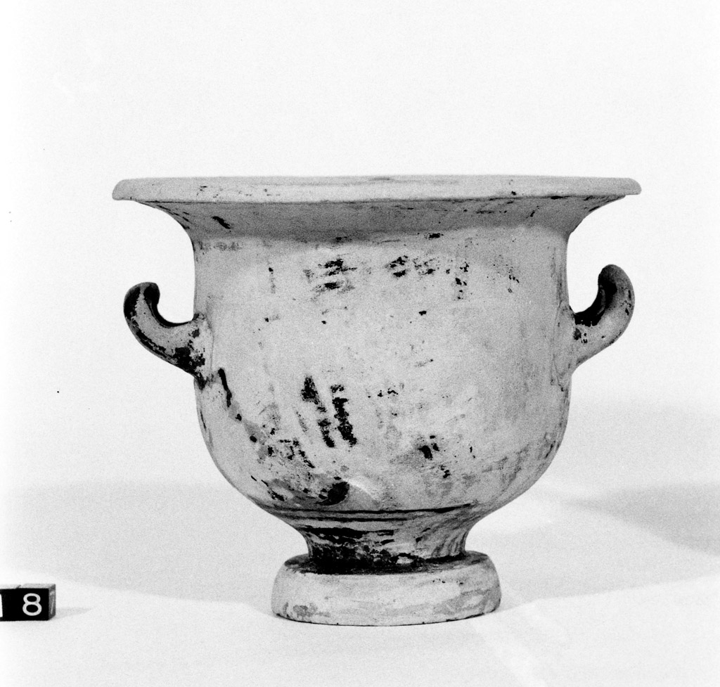 cratera a campana - produzione apula (seconda metà sec. IV a.C)