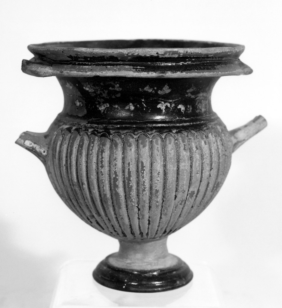 kantharos - produzione apula (prima metà sec. III a.C)