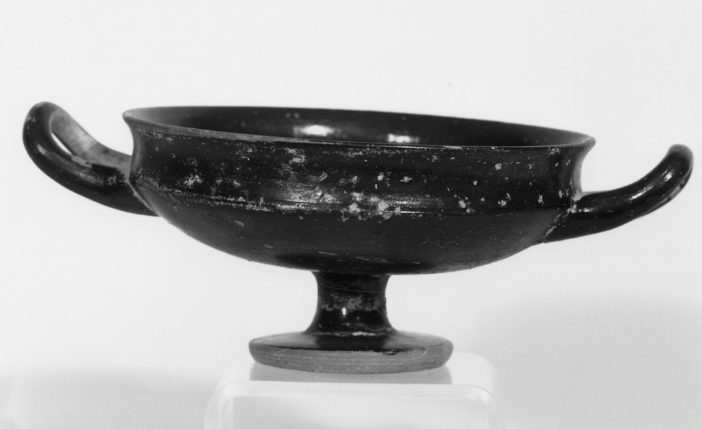 kylix - produzione coloniale (prima metà sec. V a.C)