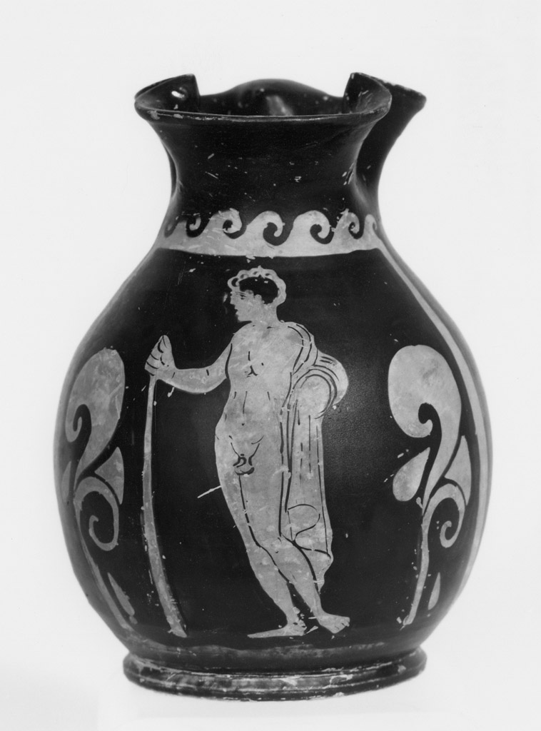 oinochoe a bocca trilobata - produzione apula (metà sec. IV a.C)