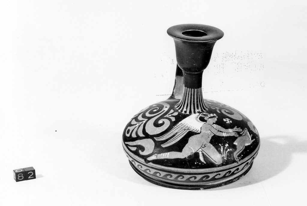 lekythos - produzione apula (sec. IV a.C)