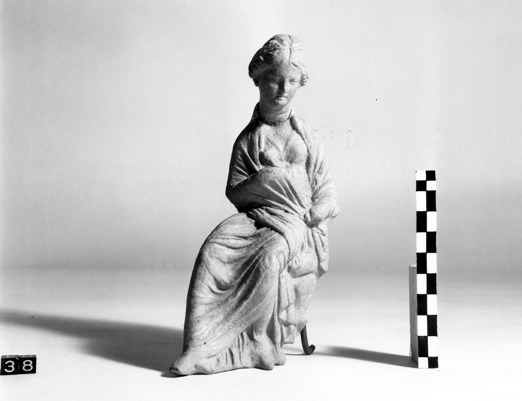 statuetta - produzione apula (sec. III a.C)