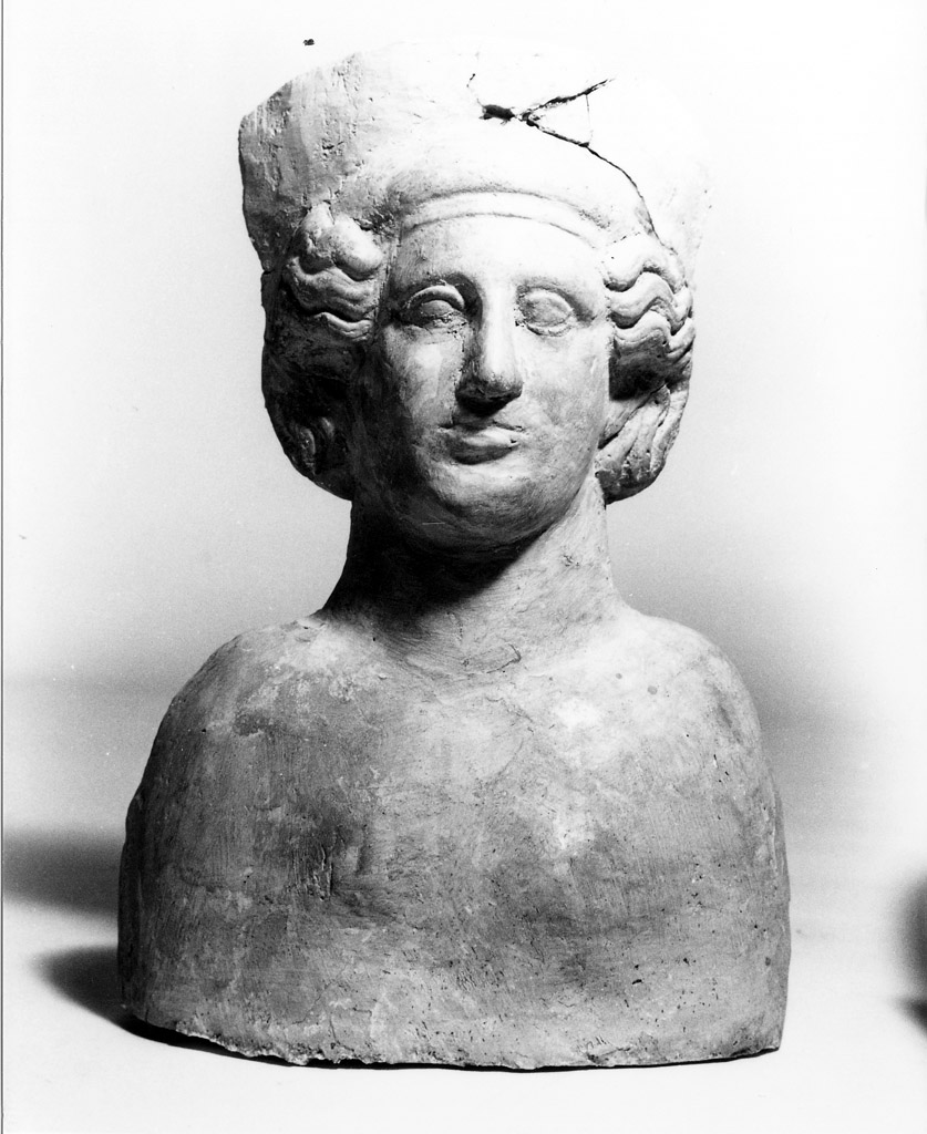 statuetta - produzione apula (sec. IV a.C)