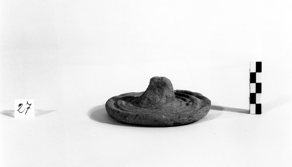 coperchio - produzione apula (secc. III/ I a.C)