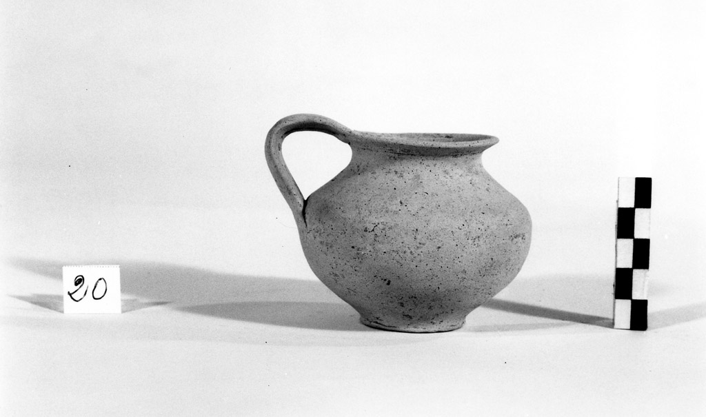 brocchetta miniaturistica - produzione apula (secc. IV/ III a.C)