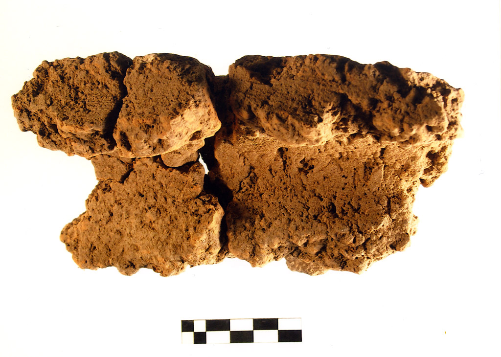 intonaco/ frammento - neolitico antico (millennio VII/ V a.C)