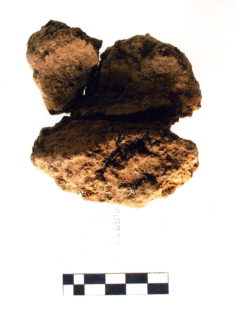 intonaco/ frammento - neolitico antico (millennio VII/ V a.C)