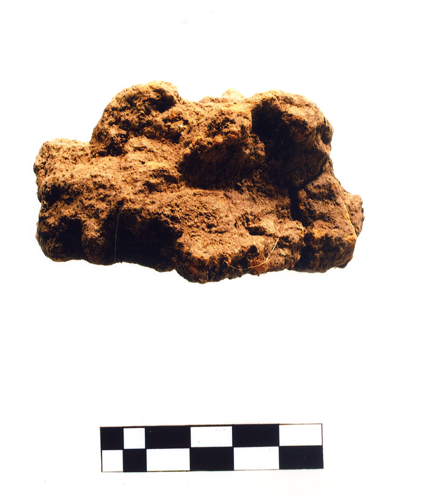 intonaco/ frammento - neolitico antico (millennio VII/ V a.C)