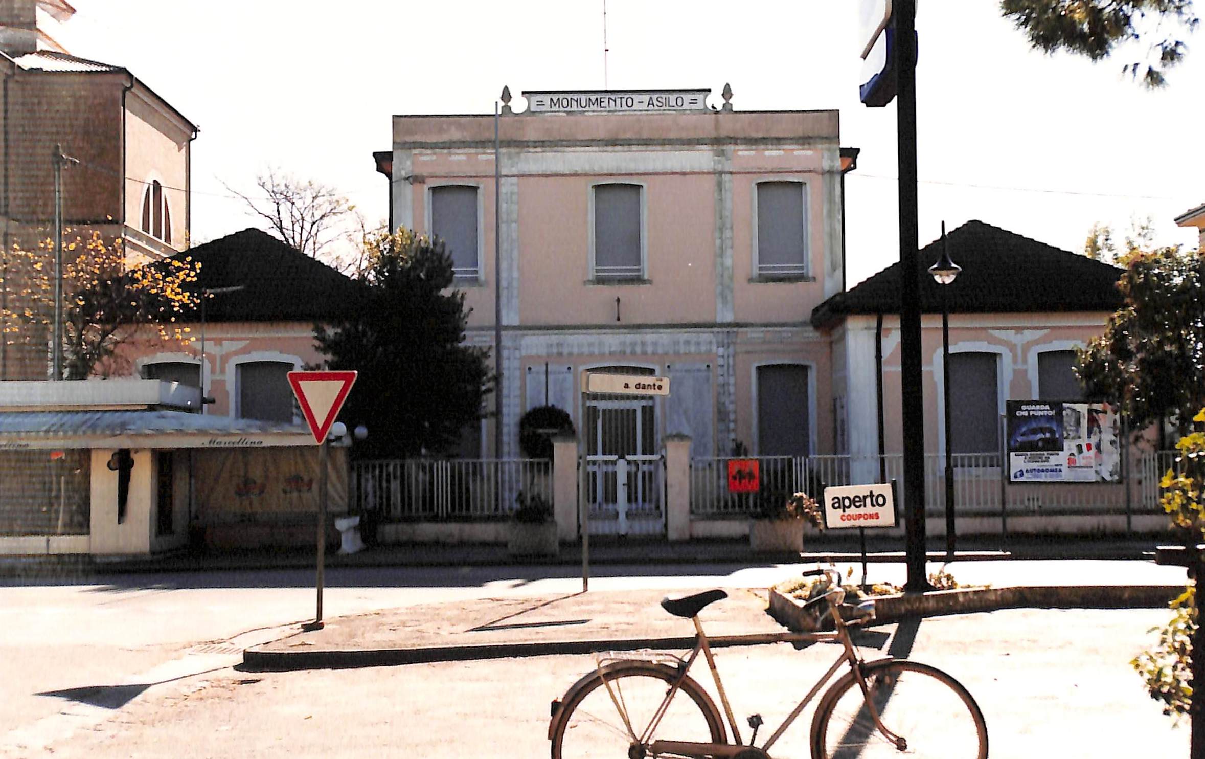 Scuola materna Monumento Asilo ai Caduti di Taglio di Po (scuola materna, pubblica) - Taglio di Po (RO) 