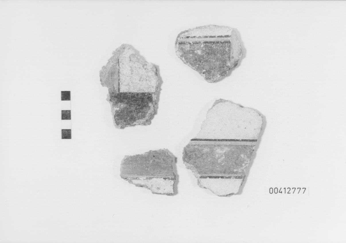 Intonaco/ frammento (Seconda metÍ I d.C)