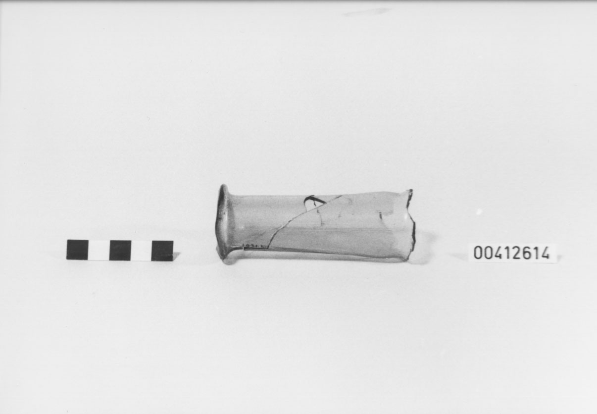 Orlo di unguentario, Isings, forma 28 b (I a.C)