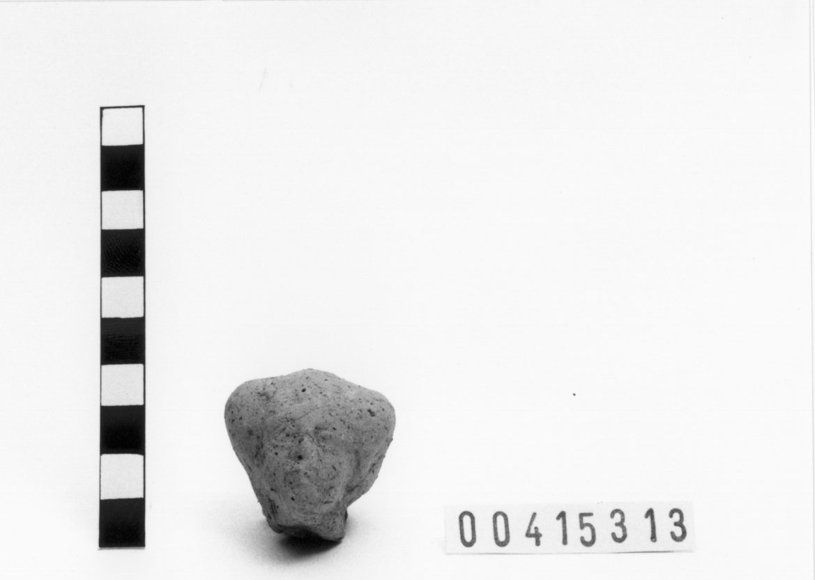 Figura femminile (Statuetta votiva/ frammento) (III a.C, II a.C)