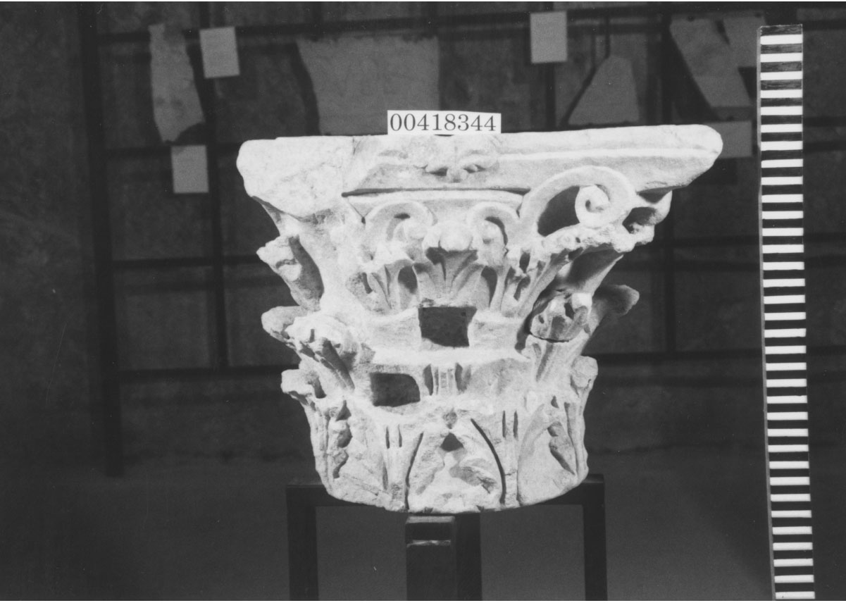 Capitello corinzio (Seconda metÍ III d.C)