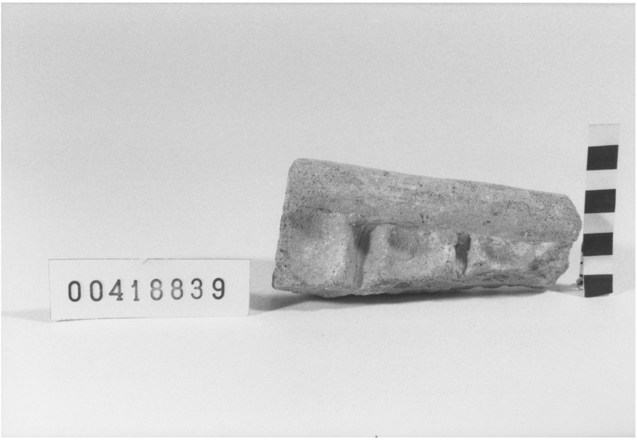 Lastra di rivestimento/ frammento (II a.C, I a.C)