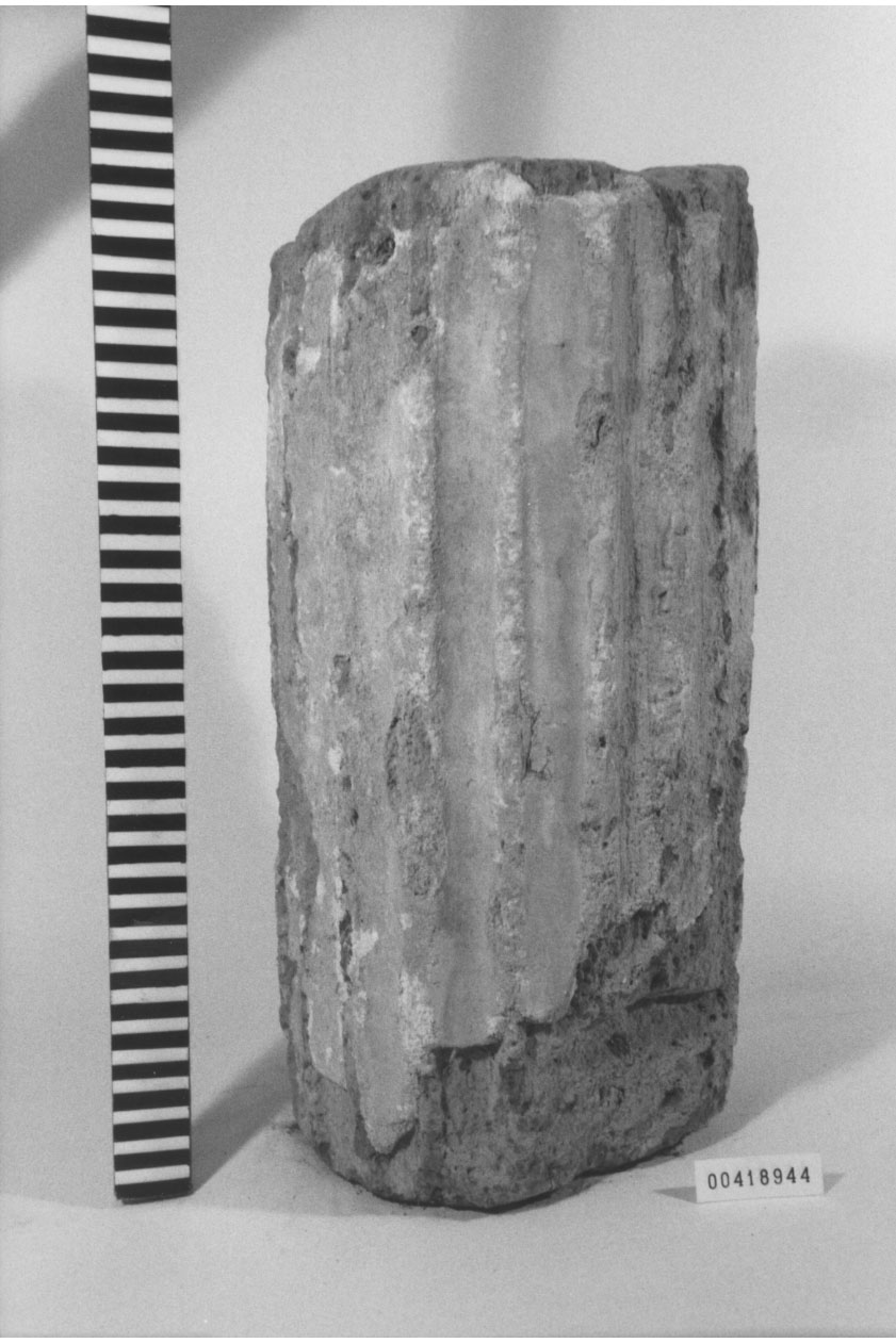 Colonna scanalata/ frammento (Età repubblicana)