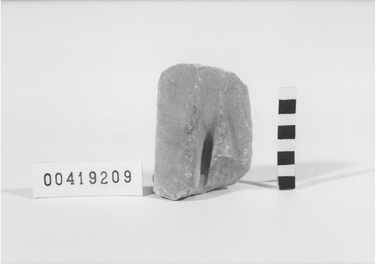 Statua (?)/ frammento (I d.C)