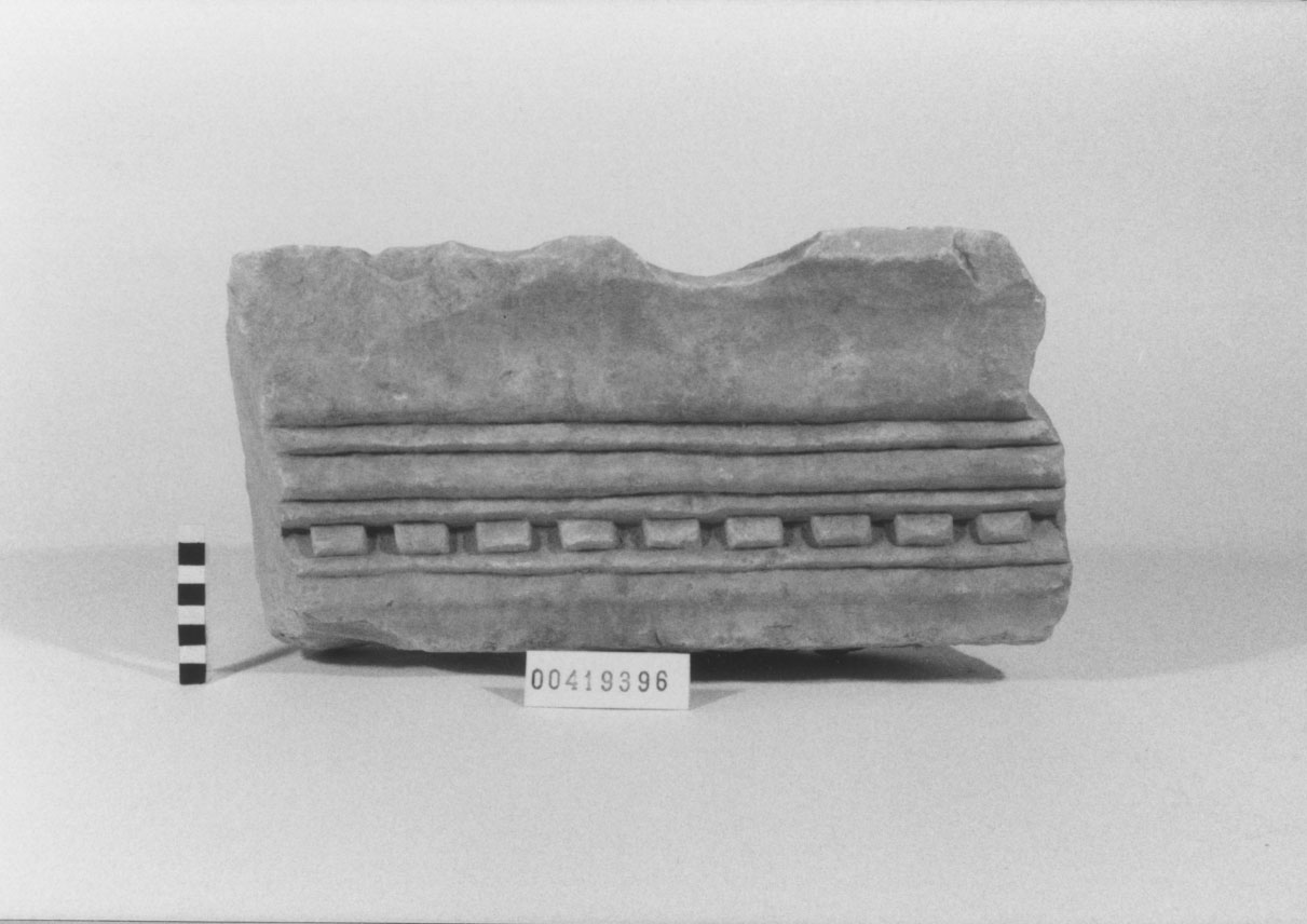 Cornice/ frammento (Età imperiale)