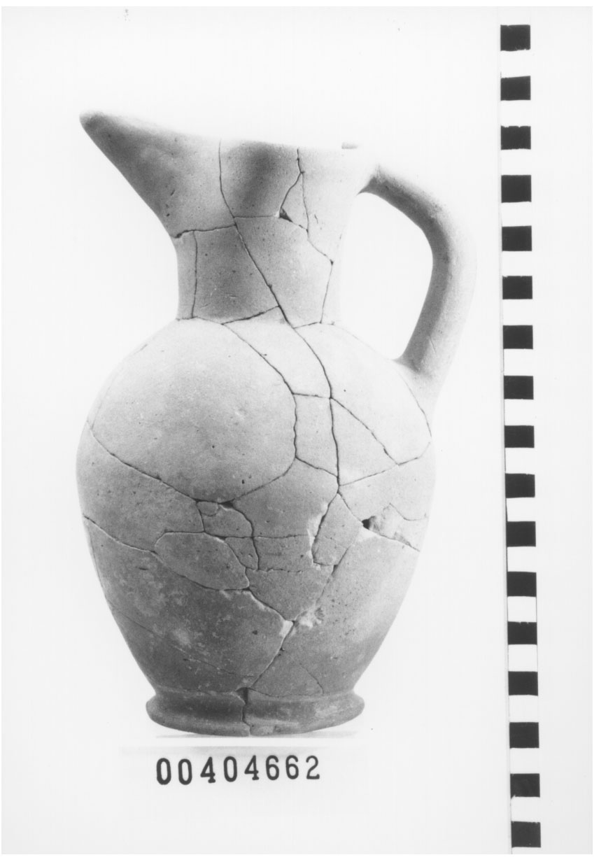 Oinochoe a becco (V a.C)