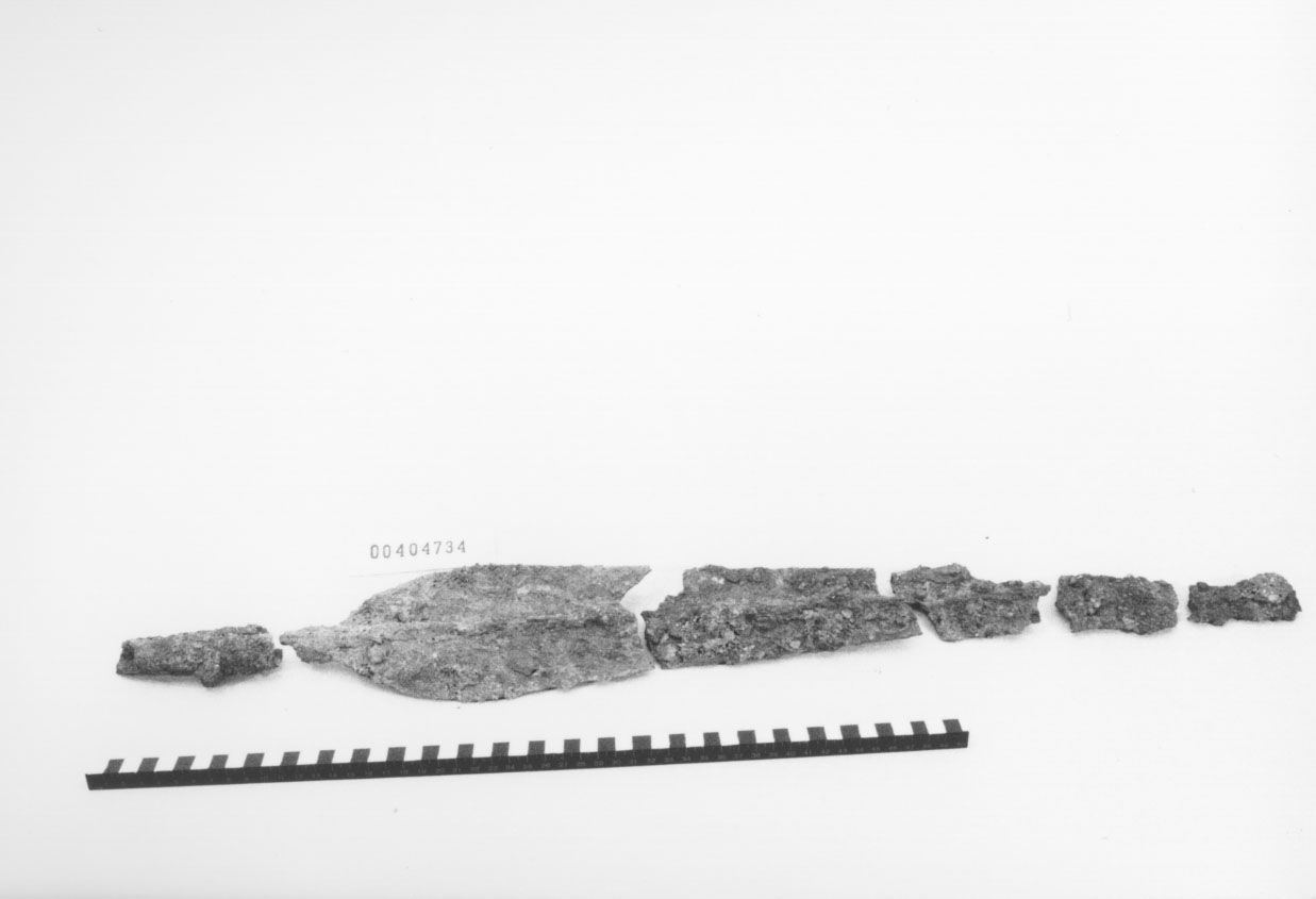 Sauroter, Von Eles Masi, tipo 1 (VI a.C, V a.C)