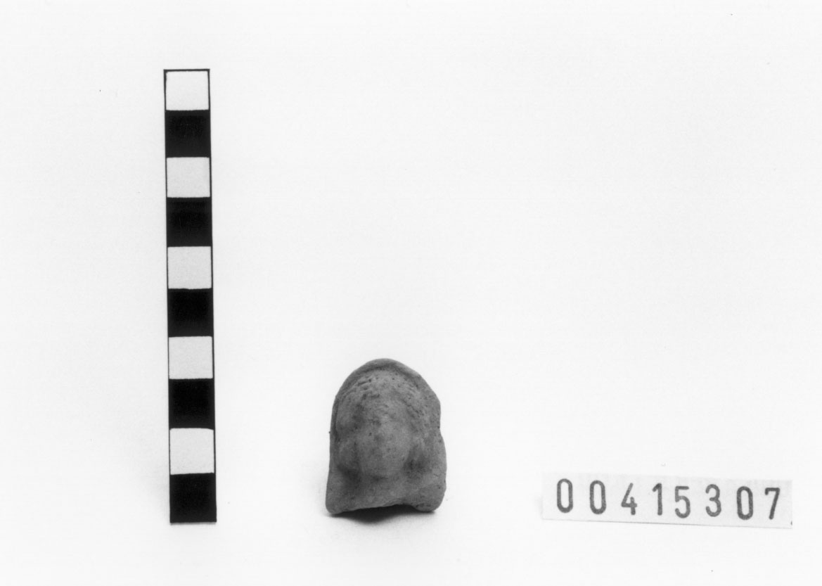 Figura femminile (Statuetta votiva/ frammento) (II a.C)