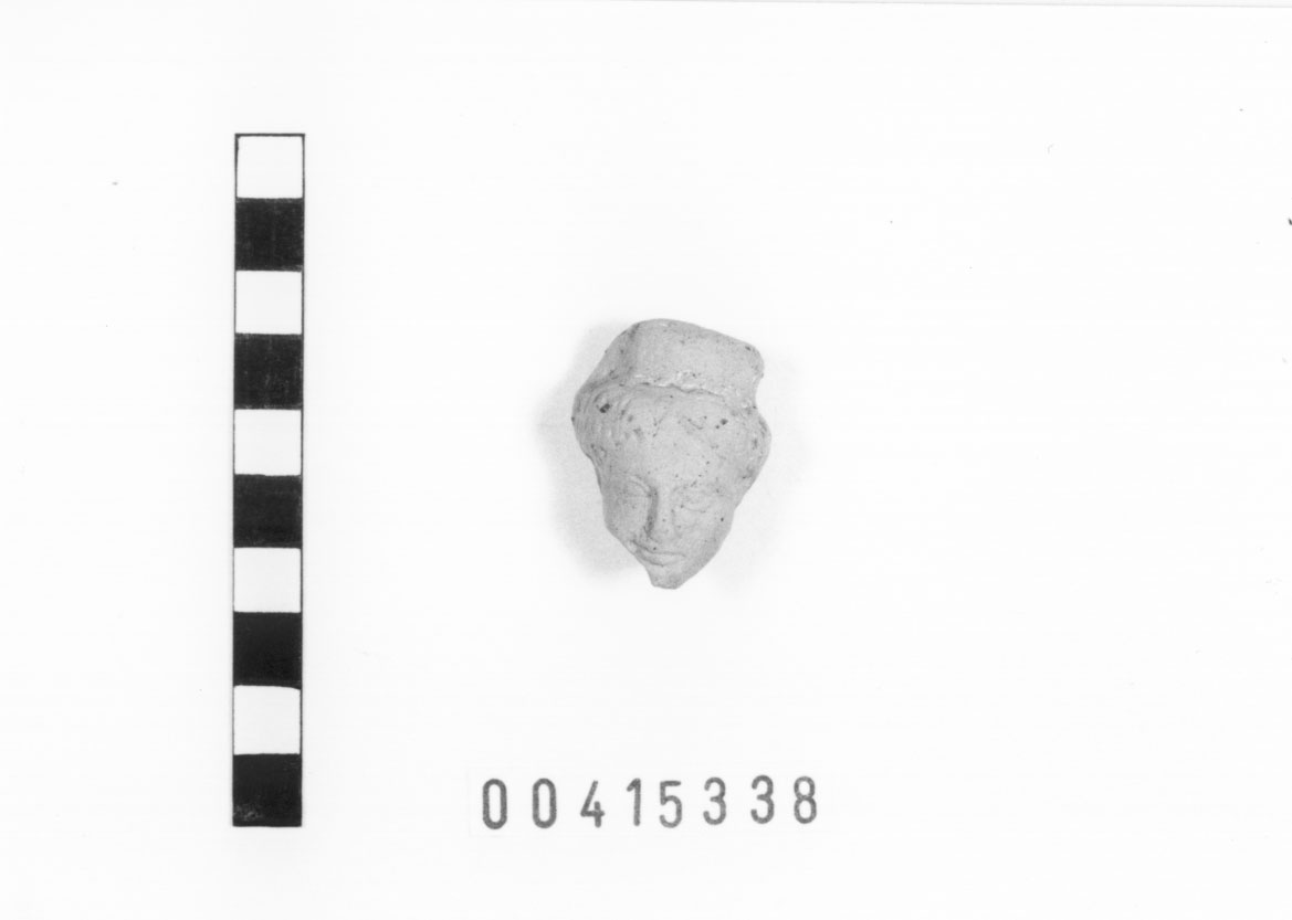 Figura femminile (Statuetta votiva/ frammento) (III a.C, II a.C)