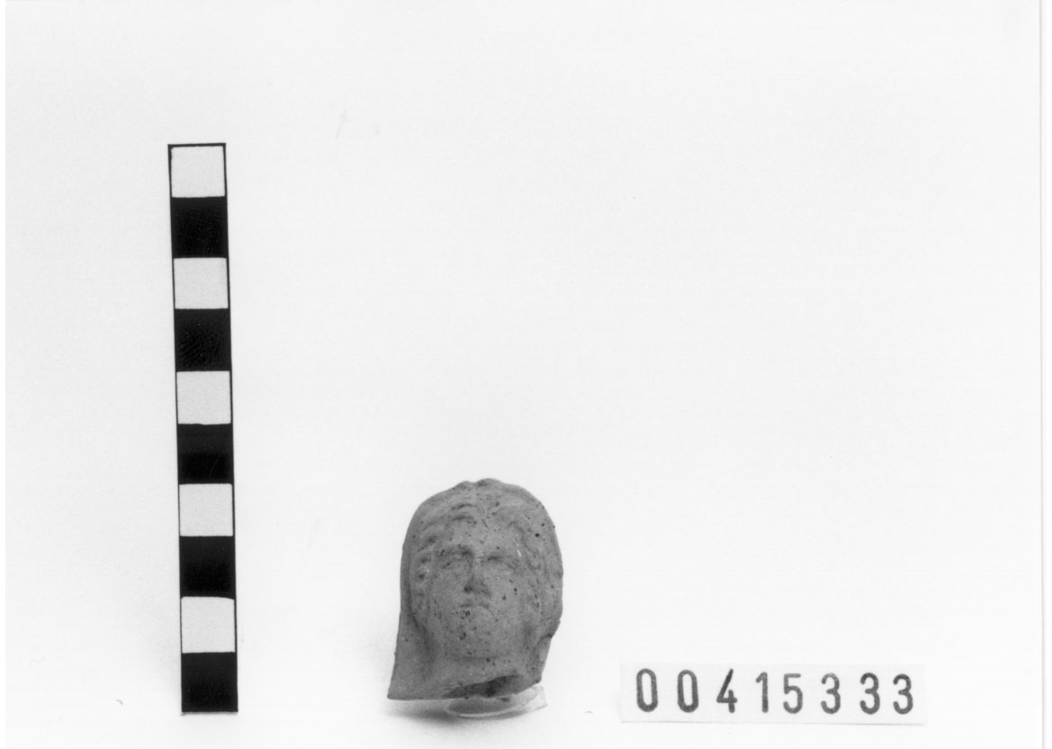 Figura femminile (Statuetta votiva/ frammento) (II a.C)