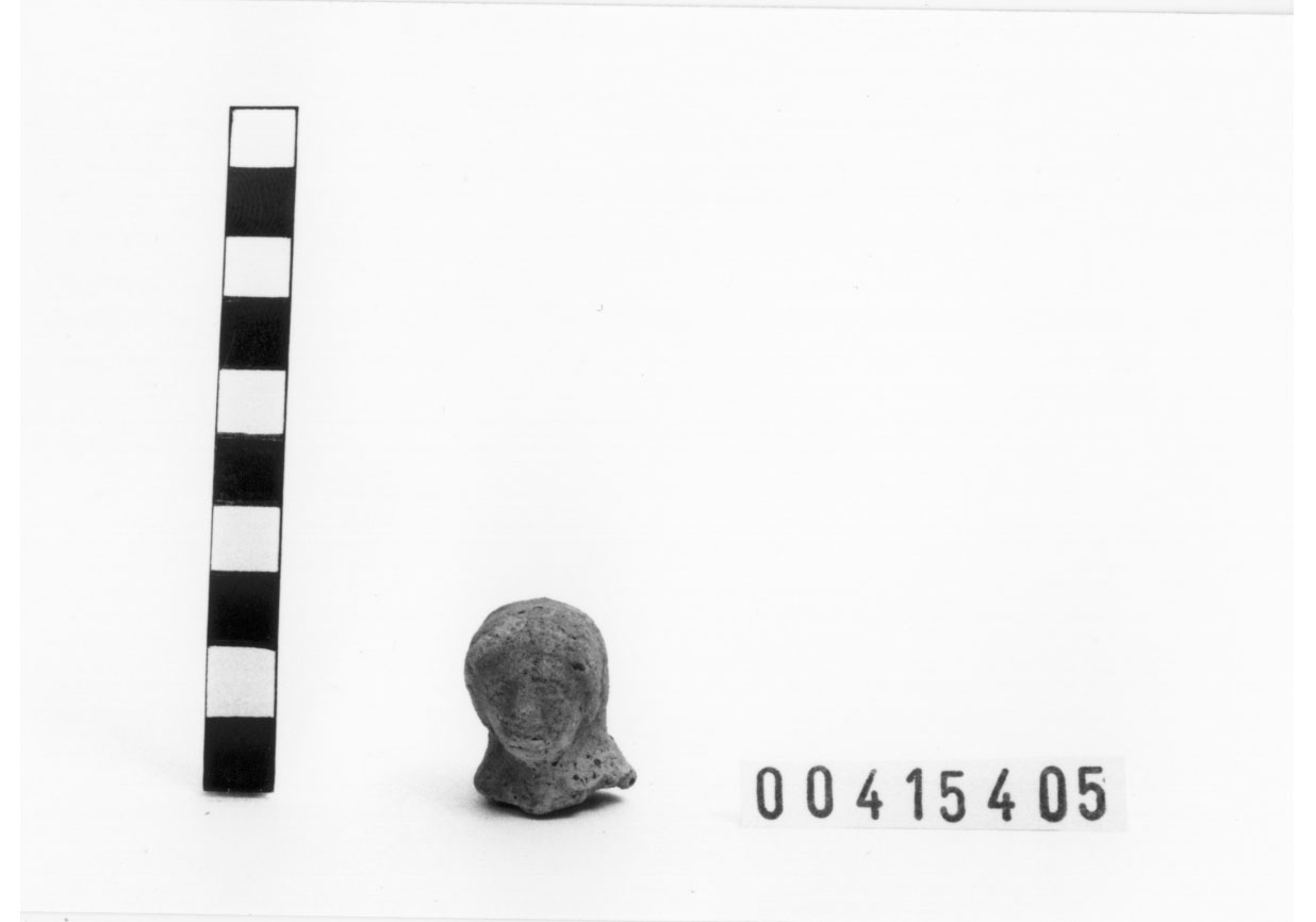 Figura femminile (Statuetta votiva/ frammento) (III a.C, II a.C)