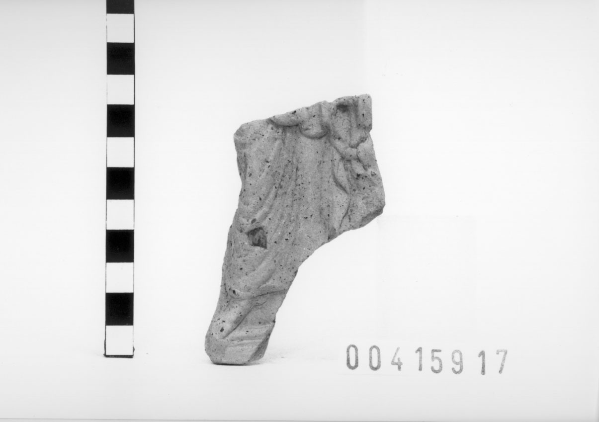 Figura maschile (Statuetta votiva/ frammento) (III a.C, II a.C)