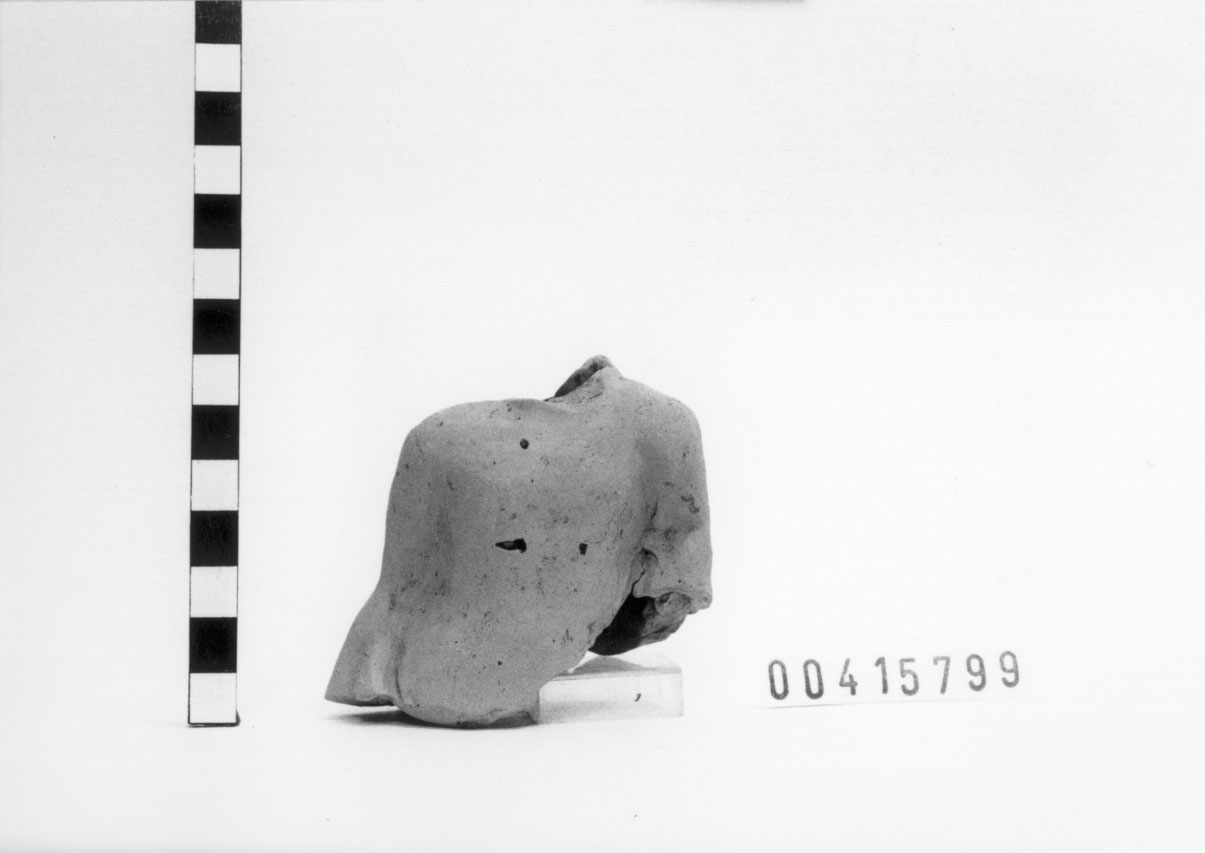 Figura maschile (Statuetta votiva/ frammento) (III a.C, II a.C)