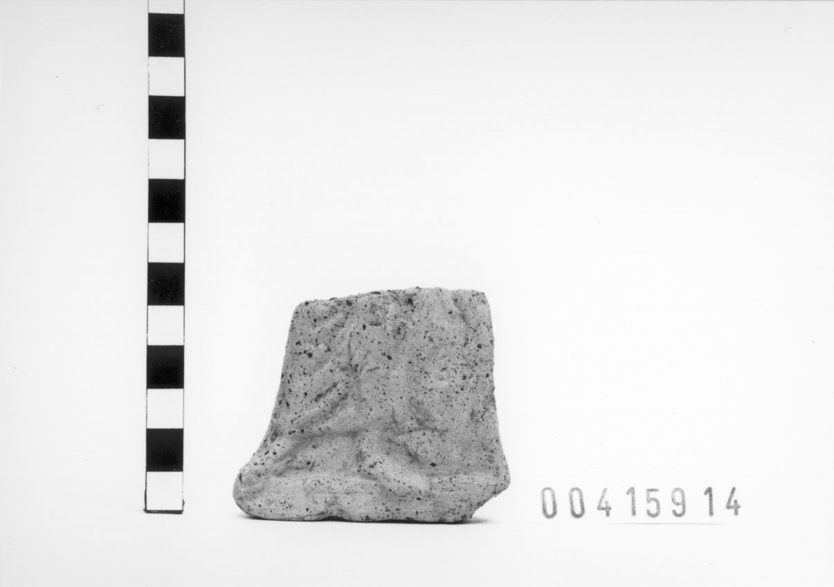 Figura maschile (Statuetta votiva/ frammento) (III a.C, II a.C)