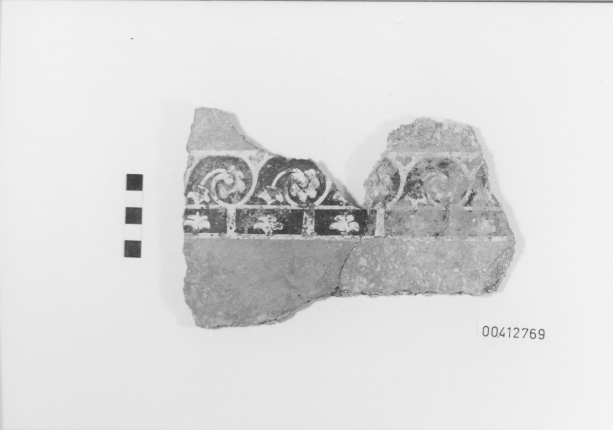 Intonaco/ frammento (Seconda metÍ I d.C)