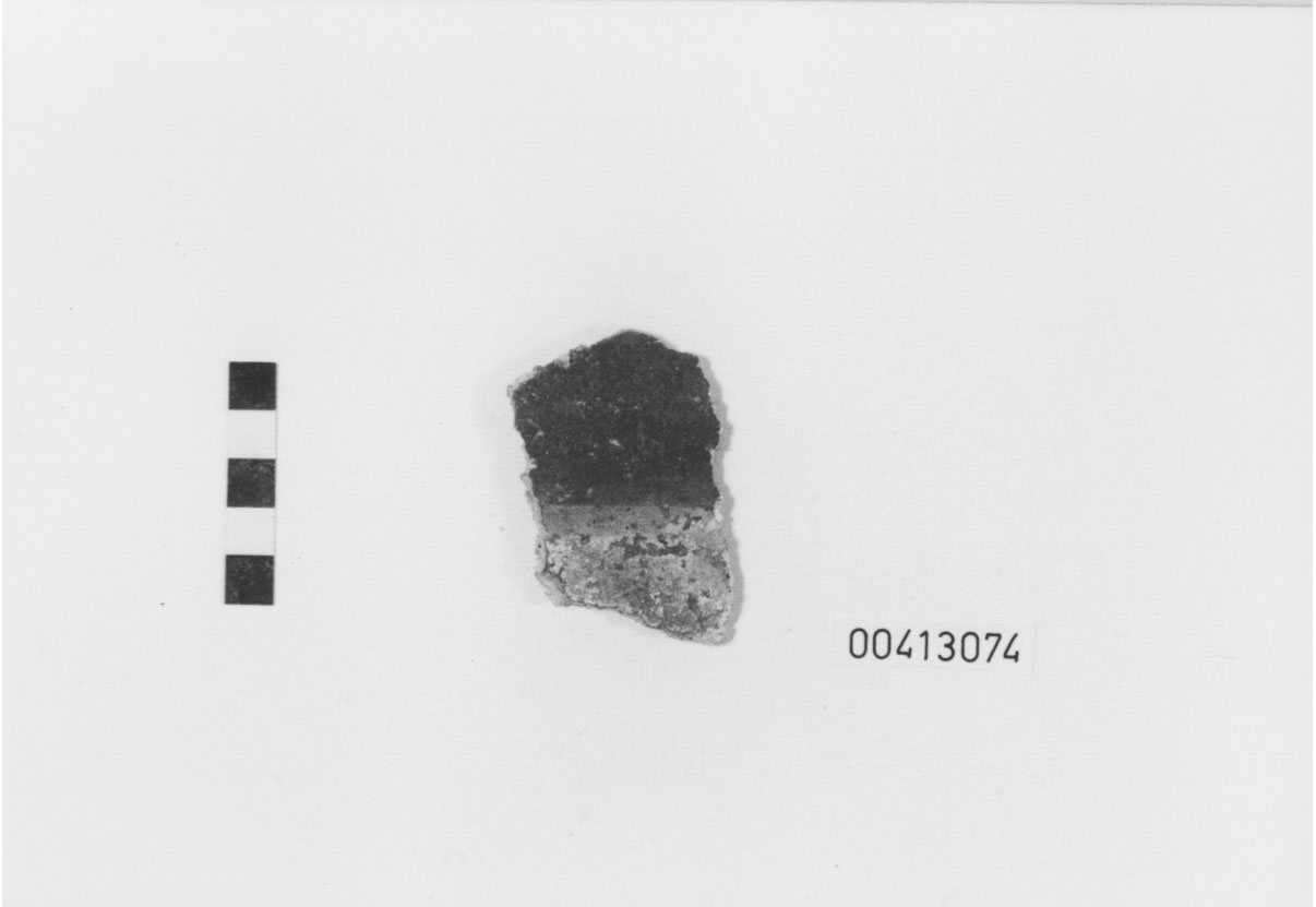 Intonaco/ frammento (I d.C)