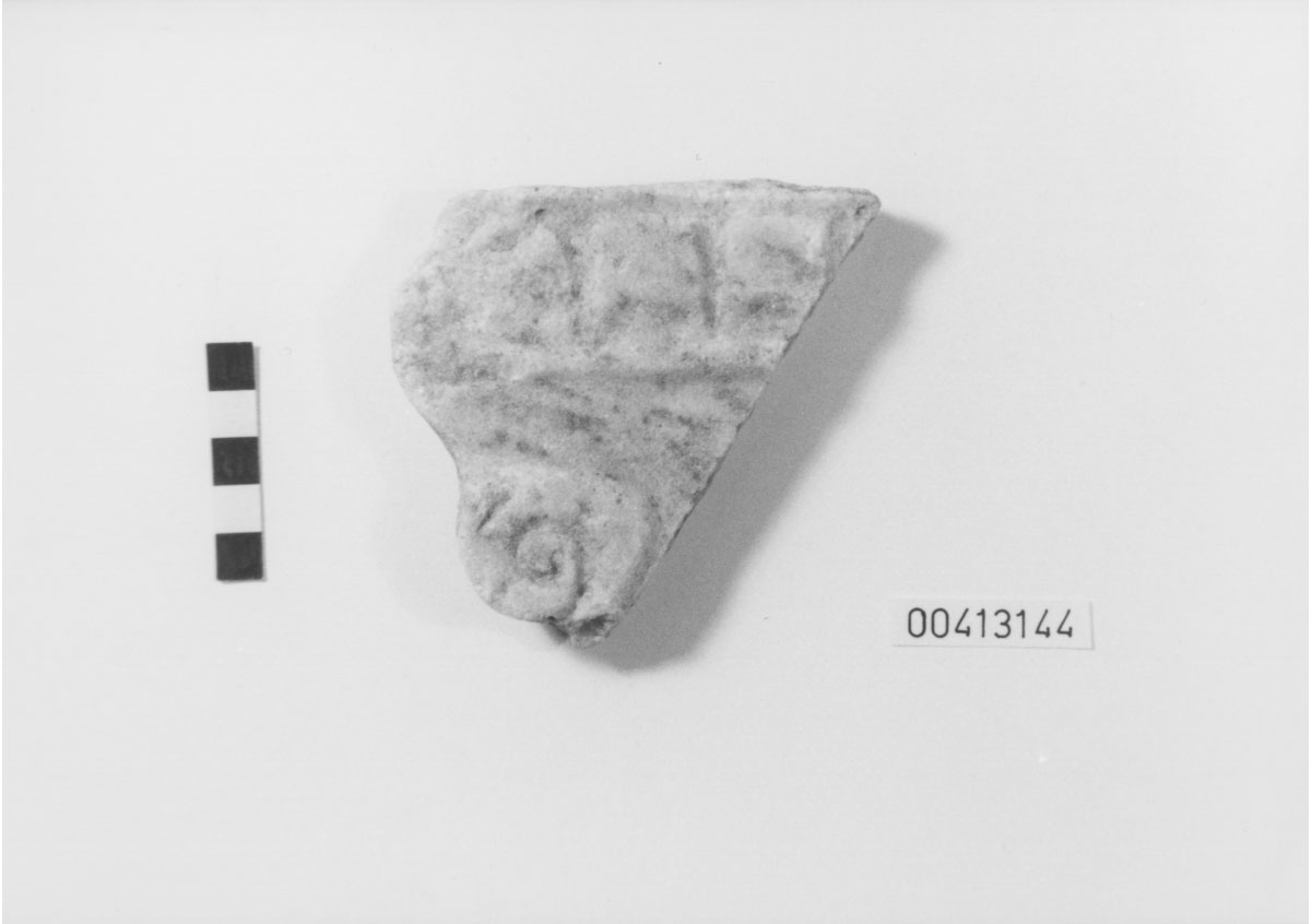 Capitello corinzieggiante di lesena/ frammento (Fine II d.C, III d.C)