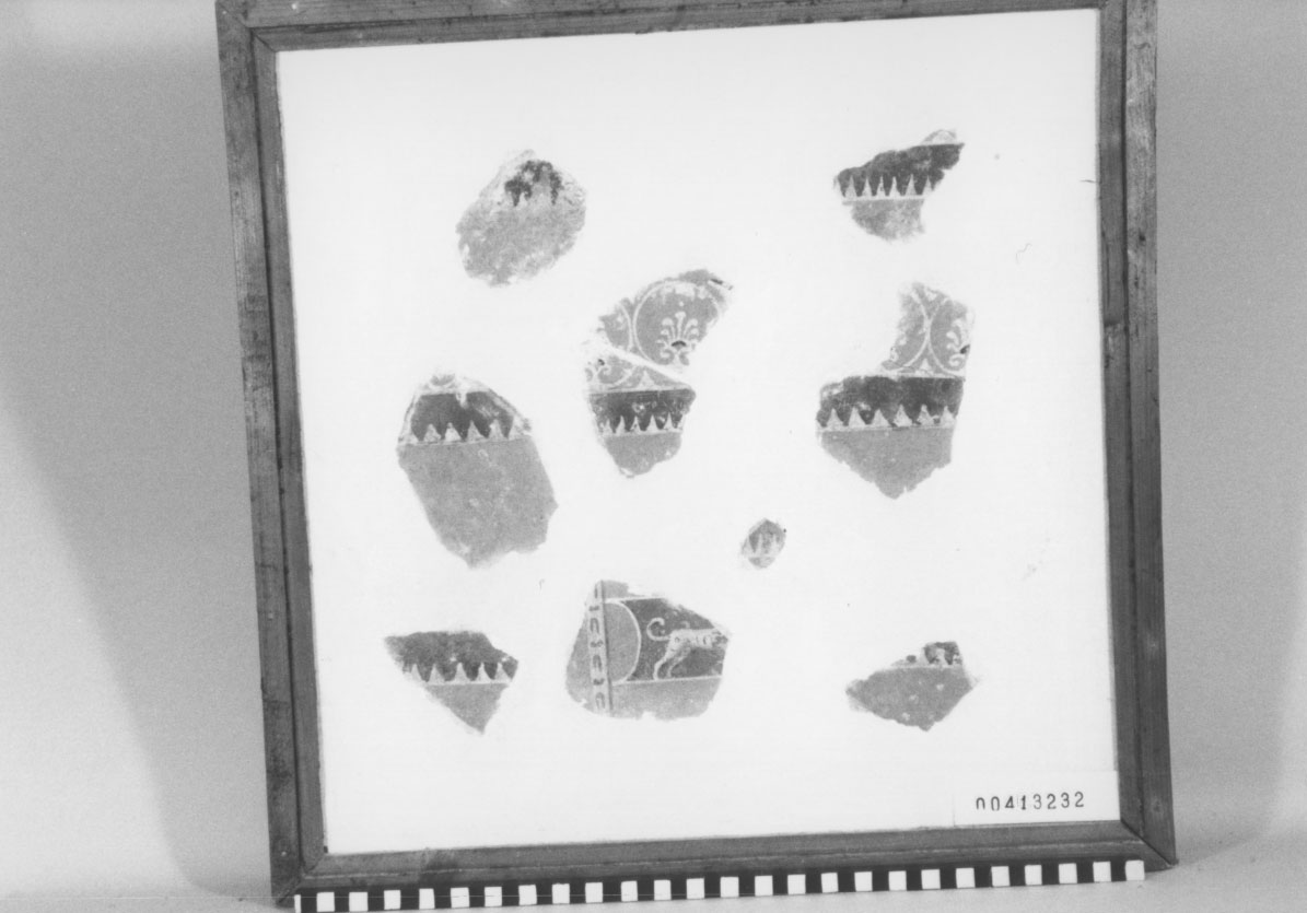 Intonaco/ frammento (I d.C)