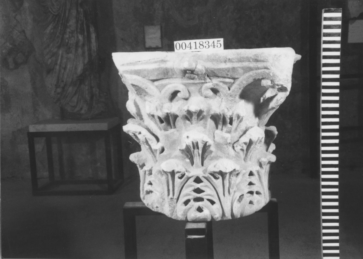 Capitello corinzio (Seconda metÍ III d.C)