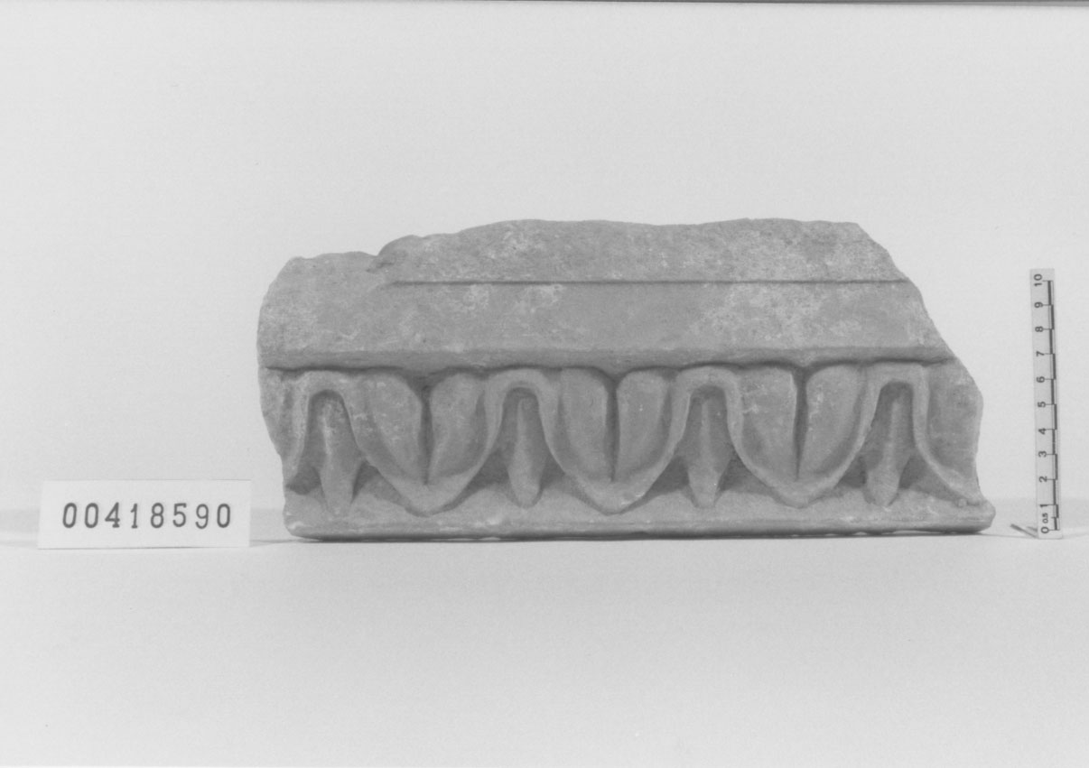 Cornice modanata/ frammento (Età augustea)