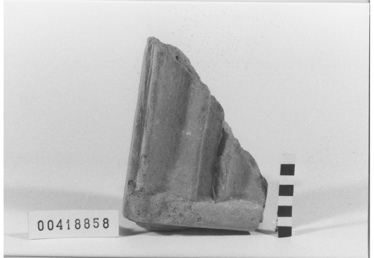 Sima frontonale/ frammento (III a.C, II a.C, I a.C)